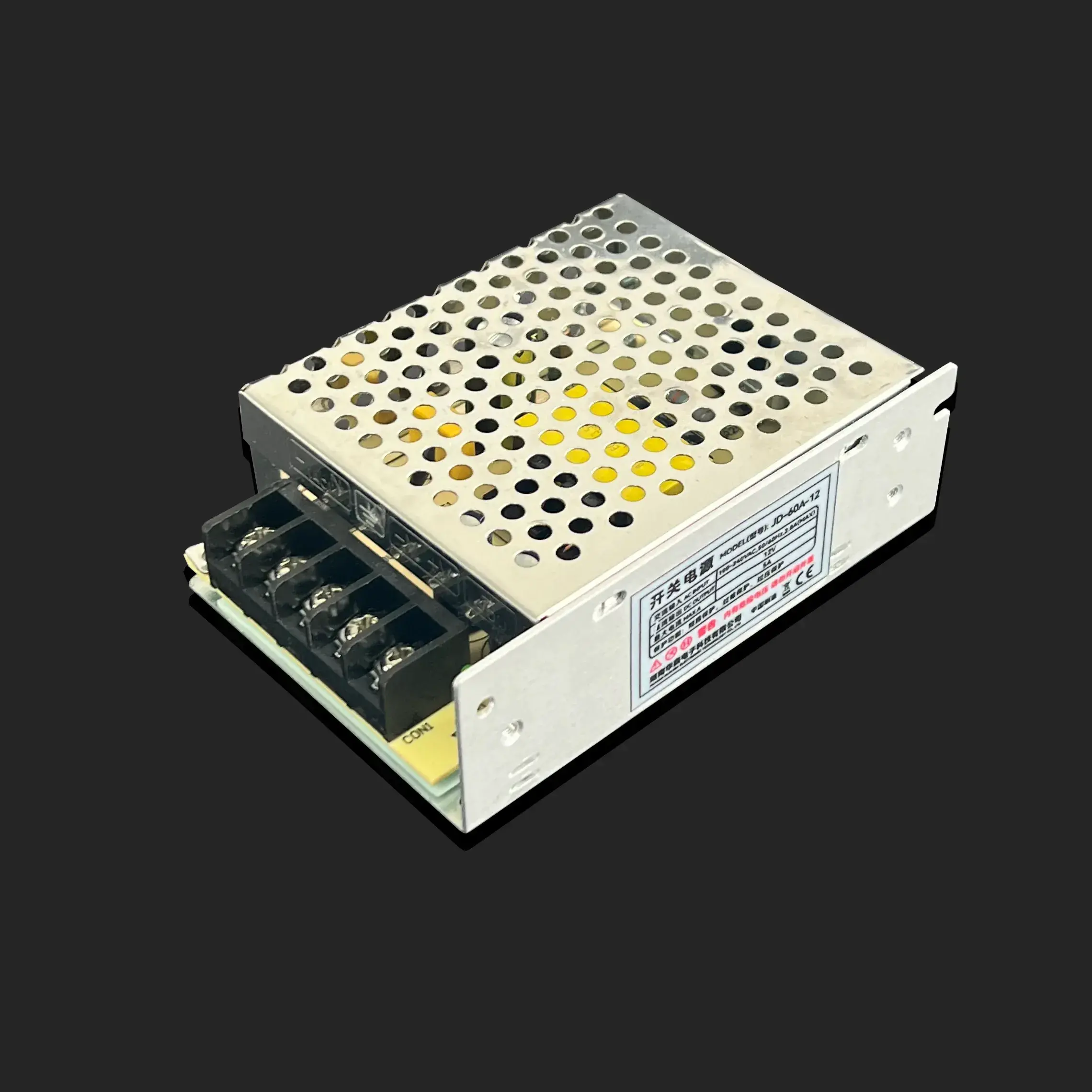 Alimentatore a modalità commutata